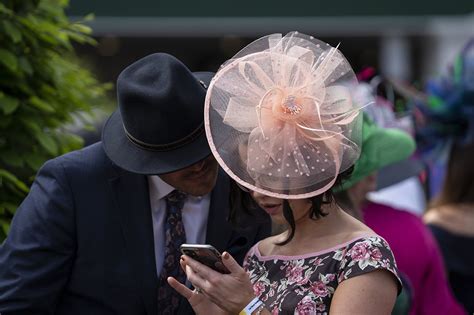 How to Bet on the Kentucky Derby: Bet Types, Tips & More .